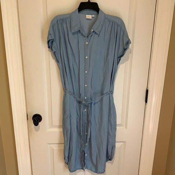 New. New Directions light wash jean dress - Picture 2 of 9